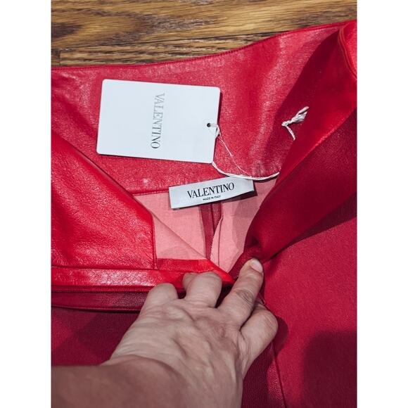 VALENTINO Garavani Red Bow-Detailed Leather Shorts size EU 38 - Picture 8 of 12